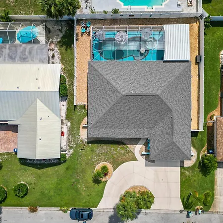 Cappys Casa Bella! Heated Pool & Pool Bar, Fire Pit & Game Room!